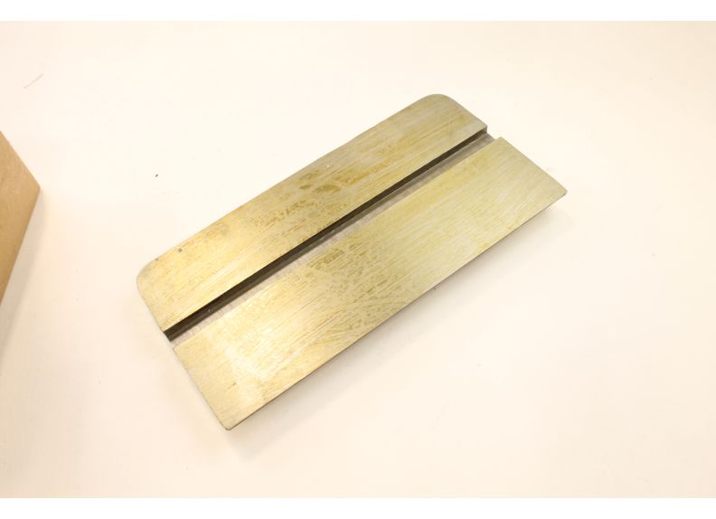 White Sanding Table | 612039W